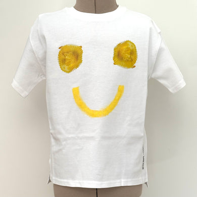 The yellow reminiscent of a Portuguese egg tart-themed cultural T-shirt, pure white base, DTF printing + acrylic hand painting.