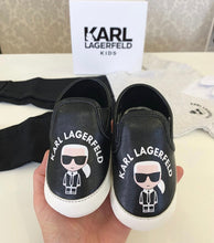 Load image into Gallery viewer, KARL LAGERFELD BABY CRIB SHOES KARL LOGO