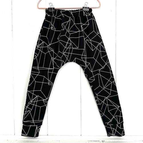 Mói White cubes pattern on black background Baggy Pants